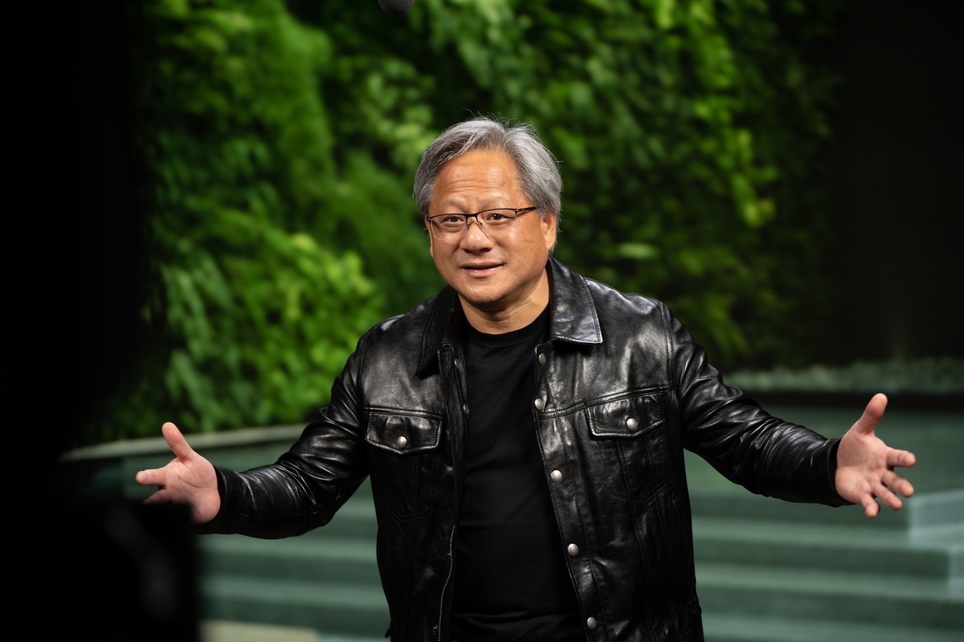 Gambar dalam artikel MyDrivers terkait laporan penurunan pangsa NVIDIA di Tiongkok